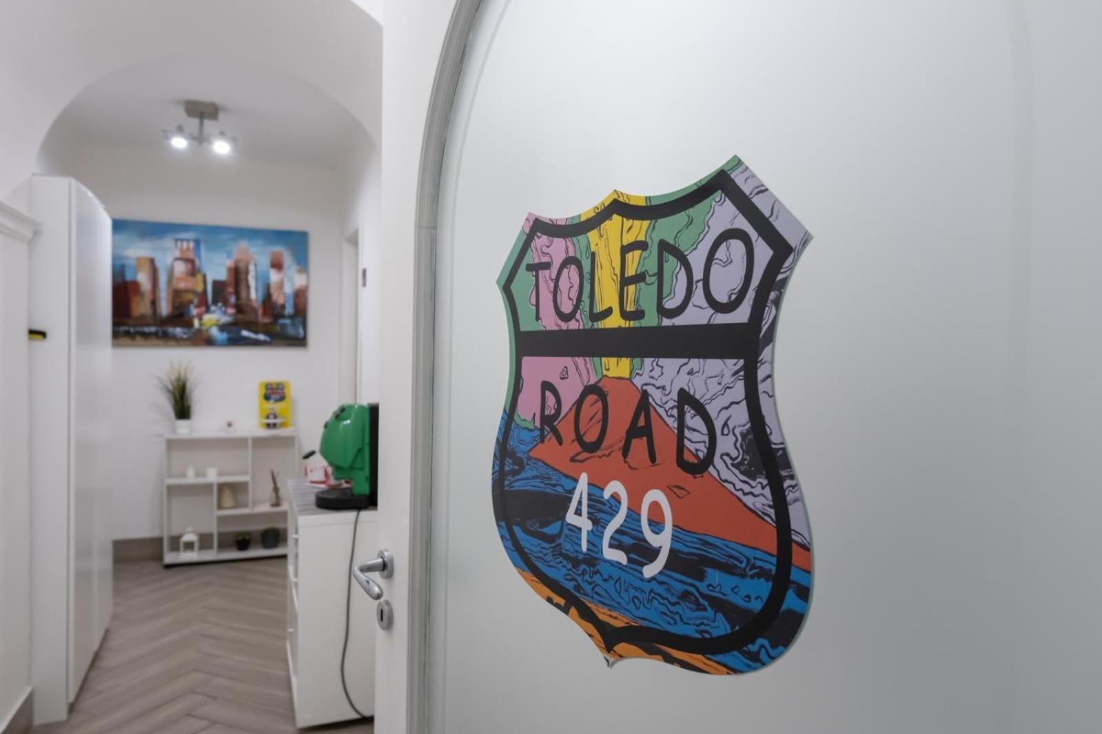 ホテル Toledo Road 429 ナポリ エクステリア 写真